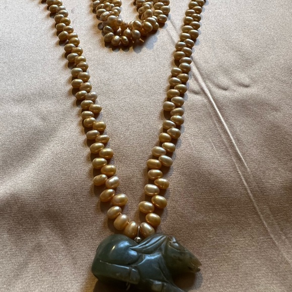 Meet your Posher, Zee - Picture 9 of 16